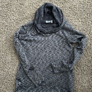 Athleta Cowl Neck sweatshirt w/thumb holes. Great condition